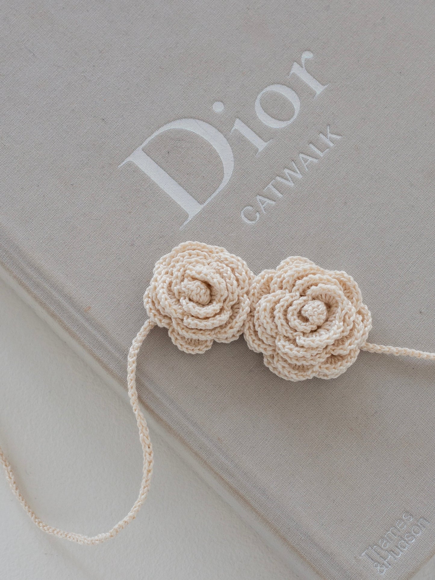 Chocker Roses